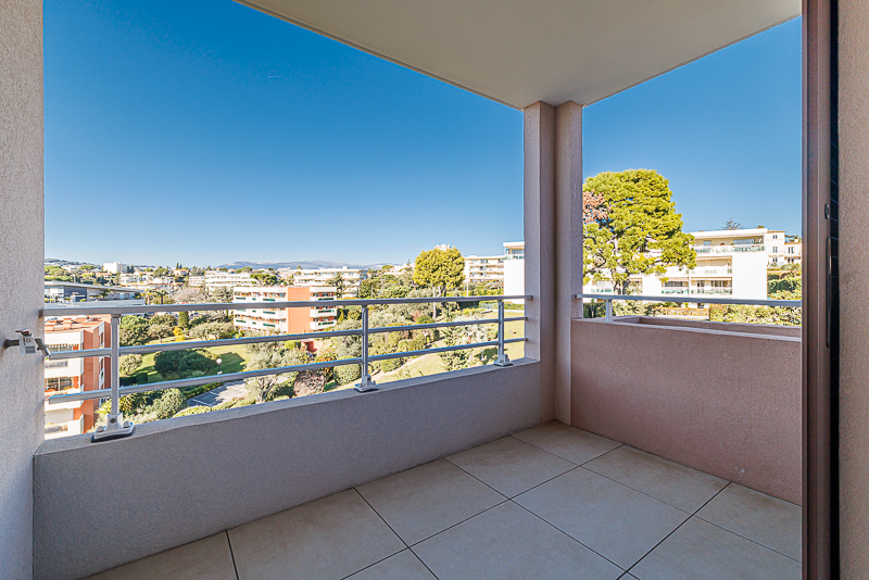 Av General Heusch 16-18, Juan les Pins, 2 Bedrooms Bedrooms, ,2 BathroomsBathrooms,Lägenheter,Till salu,Av General Heusch,1376