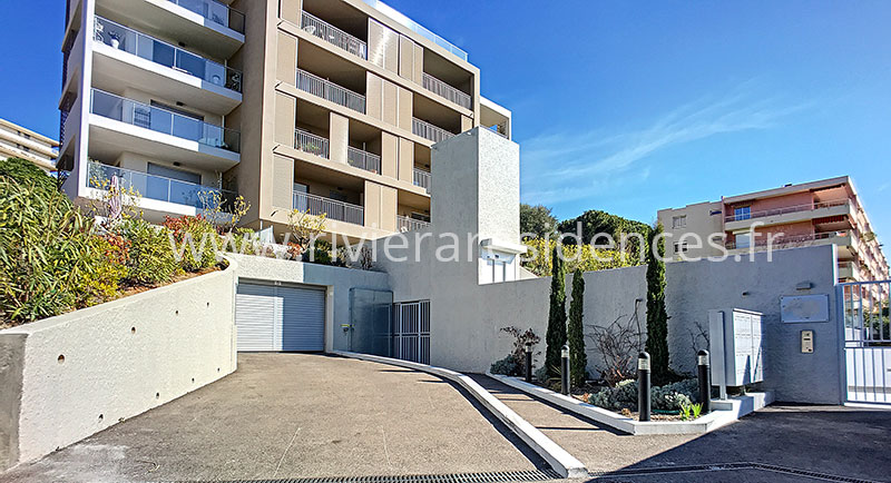 Av Raoul Dufy 86, Nice, 2 Bedrooms Bedrooms, ,1 BathroomBathrooms,Lägenheter,Till salu,Av Raoul Dufy,1400