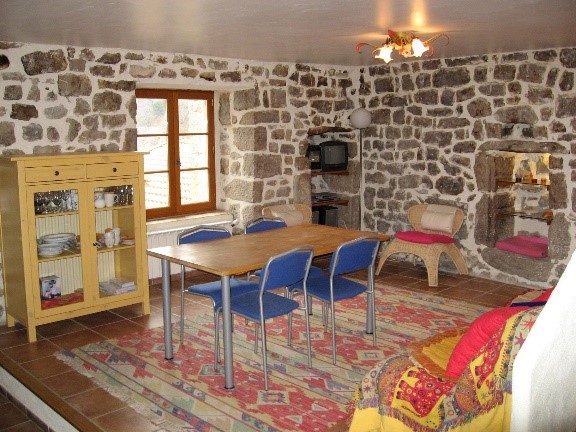 Ardèche/Genestelle, 0 , 0 ,0,Radhus / Byhus,Till salu,0,1412