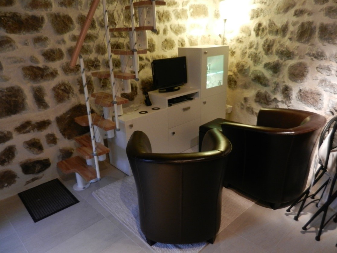 Ardèche/Genestelle, 0 , 0 ,0,Radhus / Byhus,Till salu,0,1412