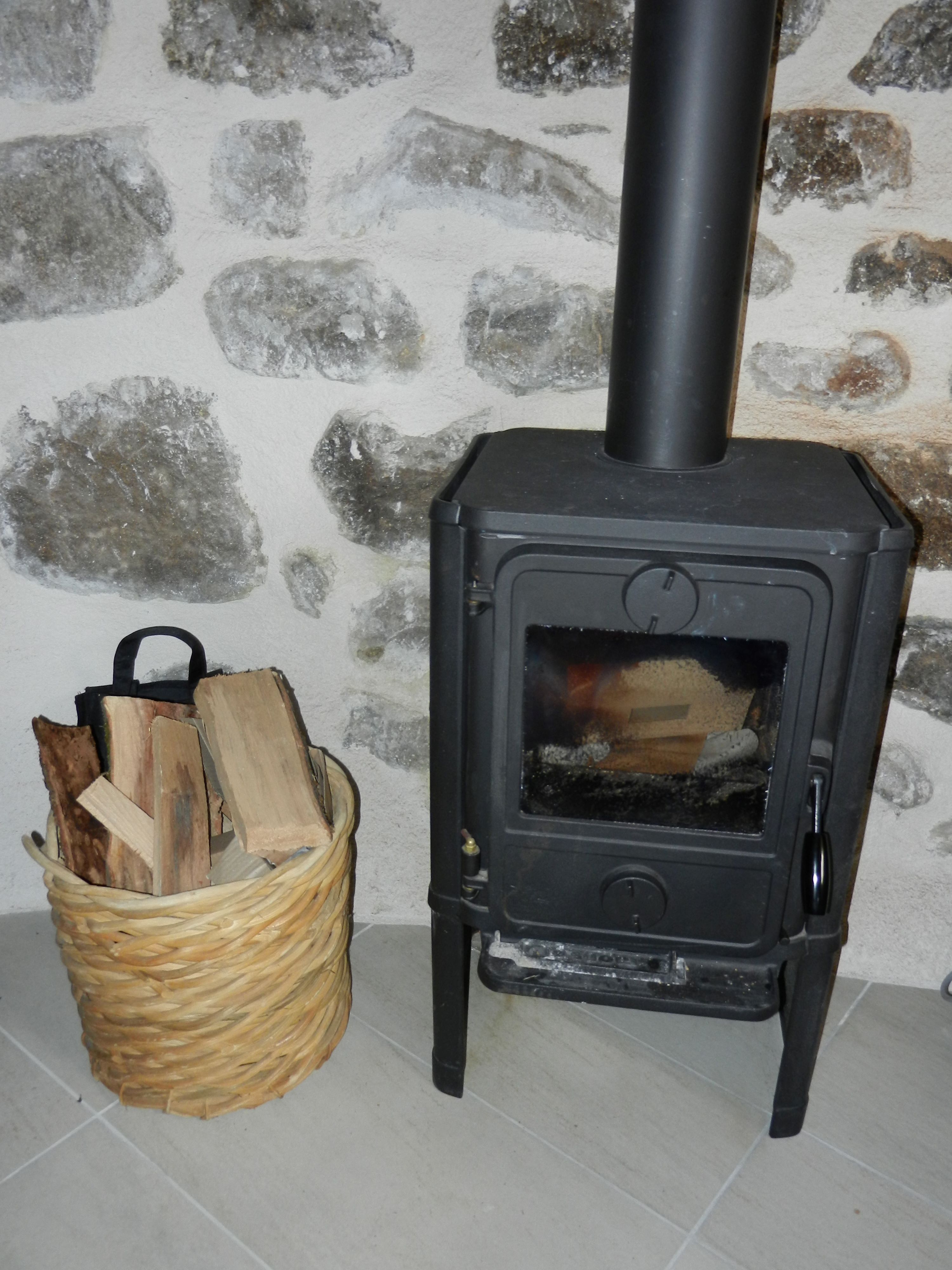 Ardèche/Genestelle, 0 , 0 ,0,Radhus / Byhus,Till salu,0,1412