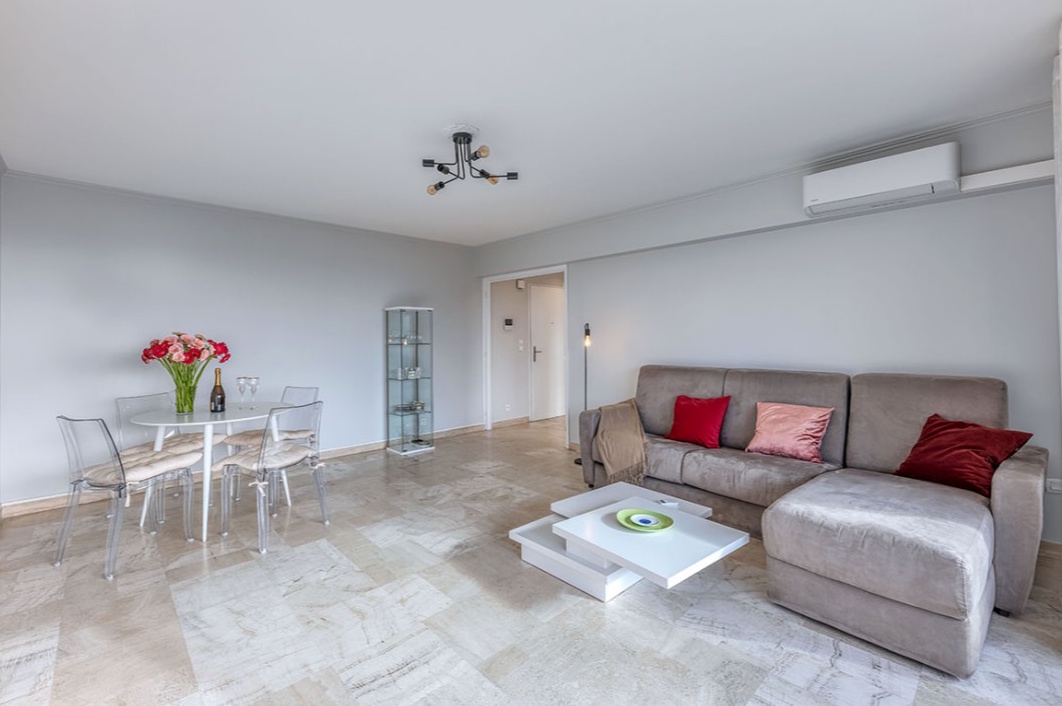 1 Bedroom Bedrooms, 0 ,1 BathroomBathrooms,Lägenheter,Till salu,0,1422