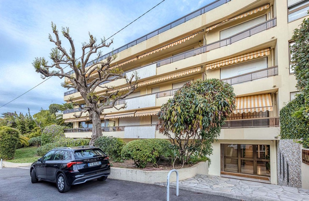 1 Bedroom Bedrooms, 0 ,1 BathroomBathrooms,Lägenheter,Till salu,0,1422