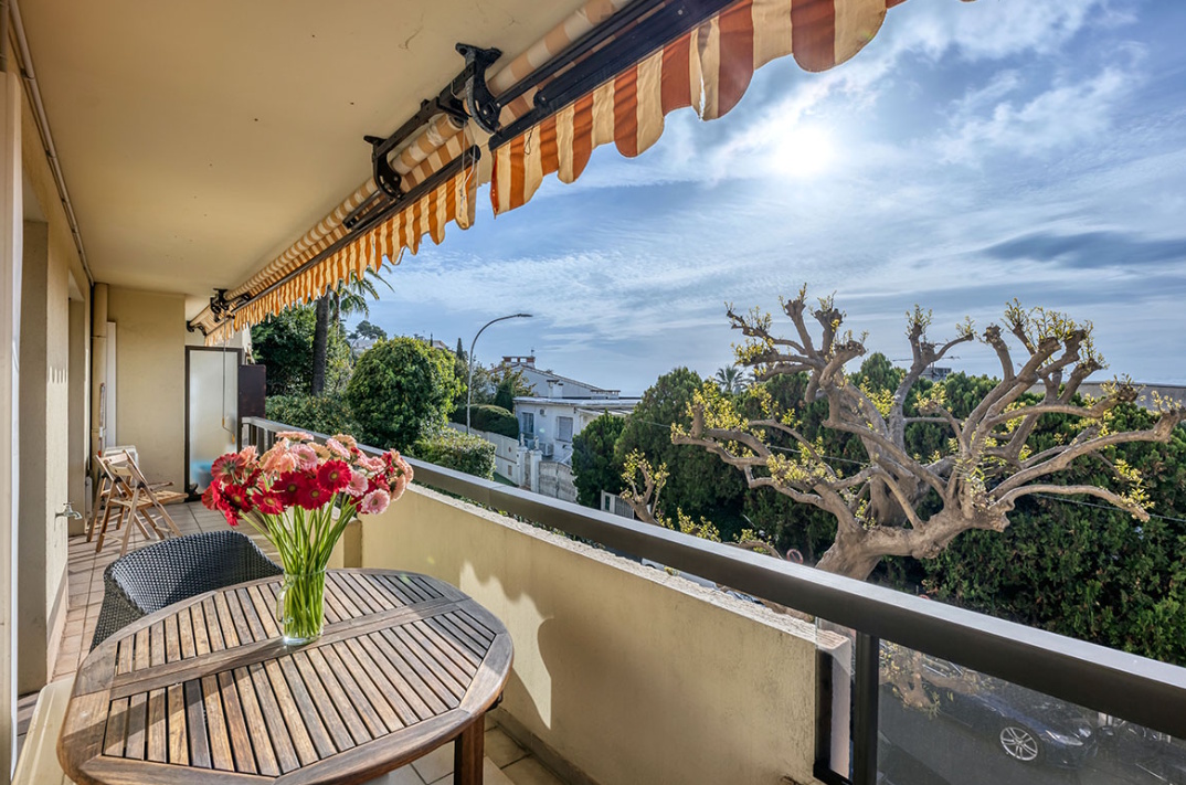 1 Bedroom Bedrooms, 0 ,1 BathroomBathrooms,Lägenheter,Till salu,0,1422